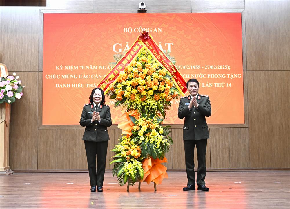 Xây dựng đội ngũ cán bộ y tế trong Công an nhân dân “sâu y lý, giàu y đức, giỏi y thuật”